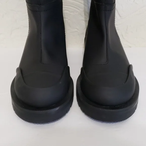 RARE ZARA Lug Sole Low Heel Black Rubberized Bloggers Favorite Size 7.5 - Picture 4 of 10